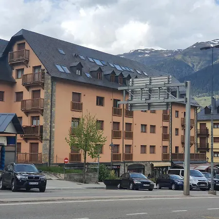 Es Coves Aparthotel Vielha e Mijaran